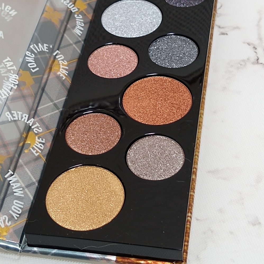 MAC Qween Supreme Palette - Picture 2 of 5